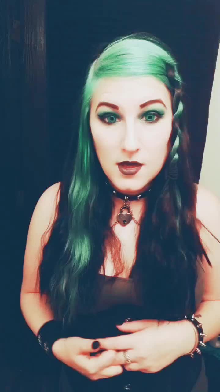 @Eleniel