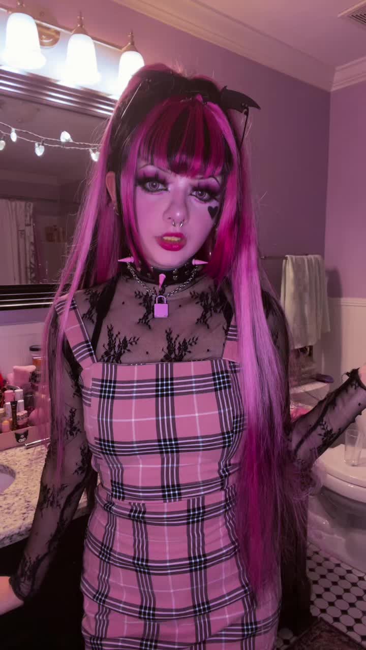 @🕷🥀Isabelle🥀🕷