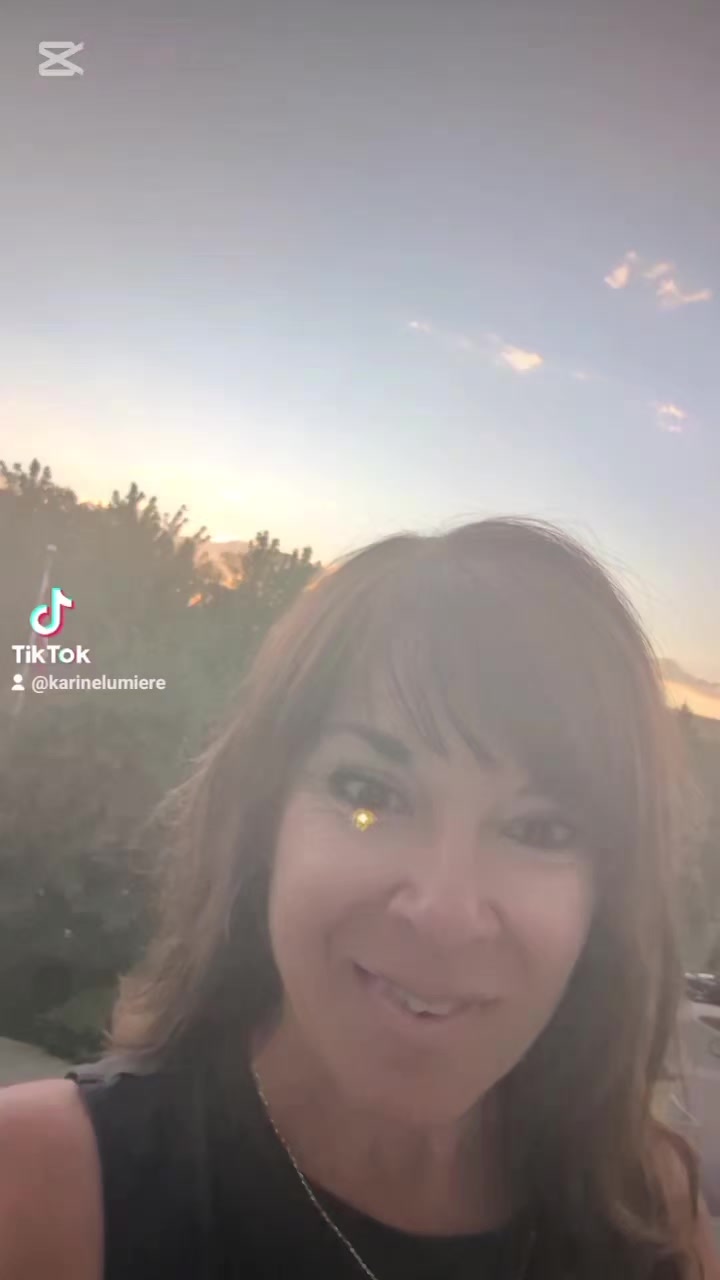 @Karinelumiere