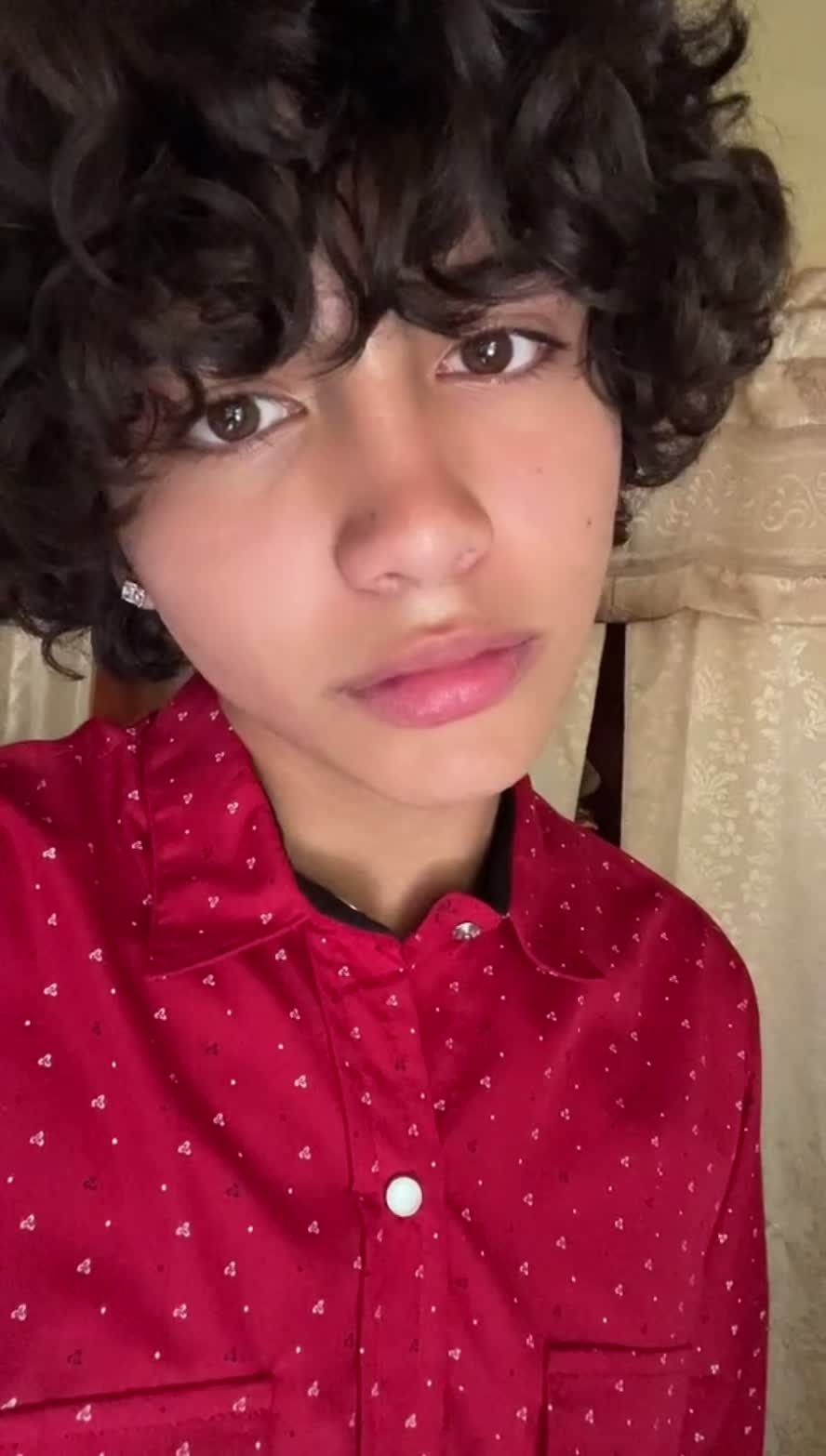 @😼