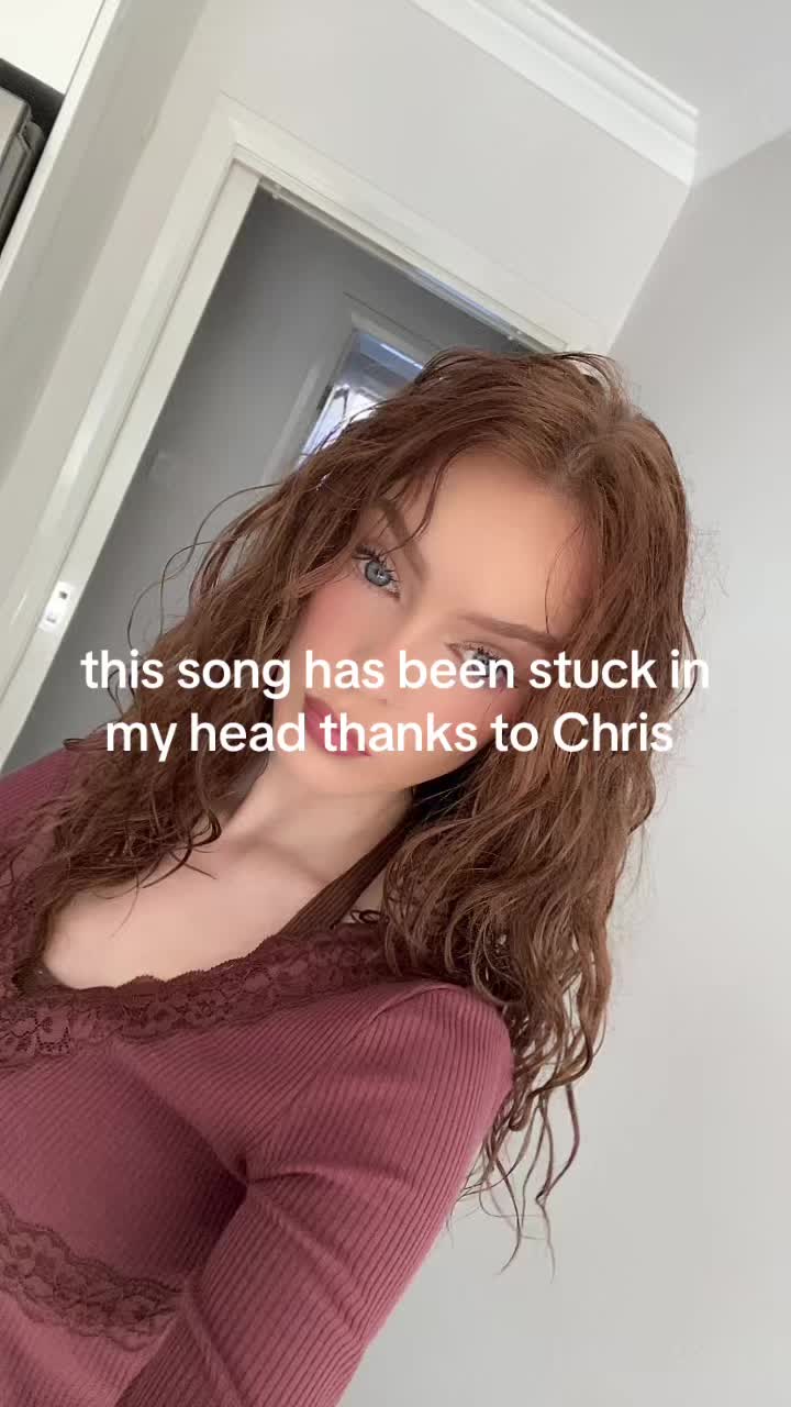 @Tia ♱ ༻¨*:·
