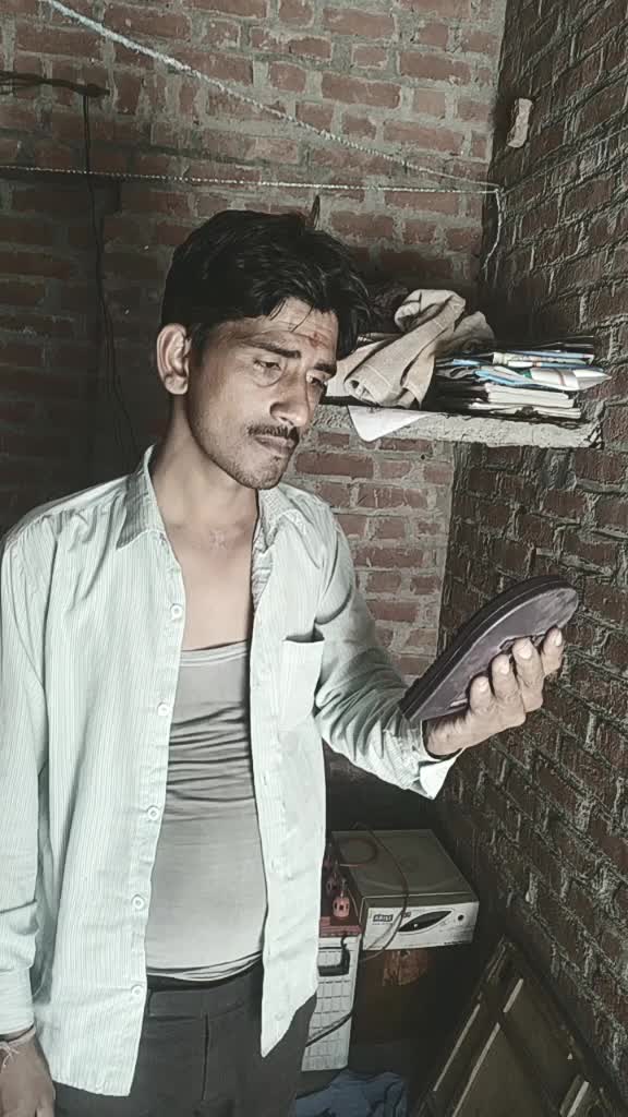 @Lavit
