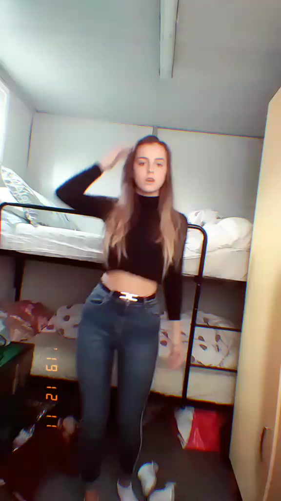@Rebecca_official03