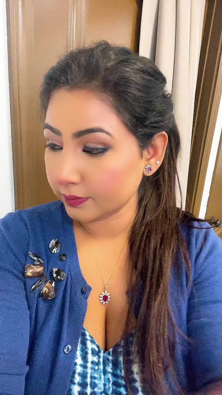 @DesiDazzleDiva