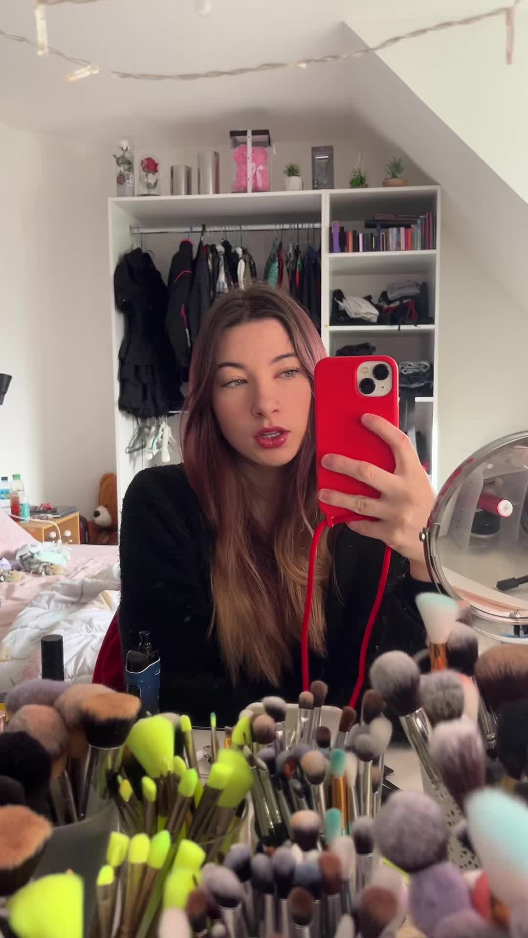 @Ad&eacute;la&iuml;de