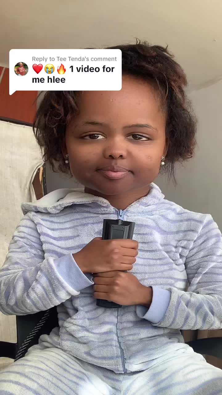 @Tshego_annikie
