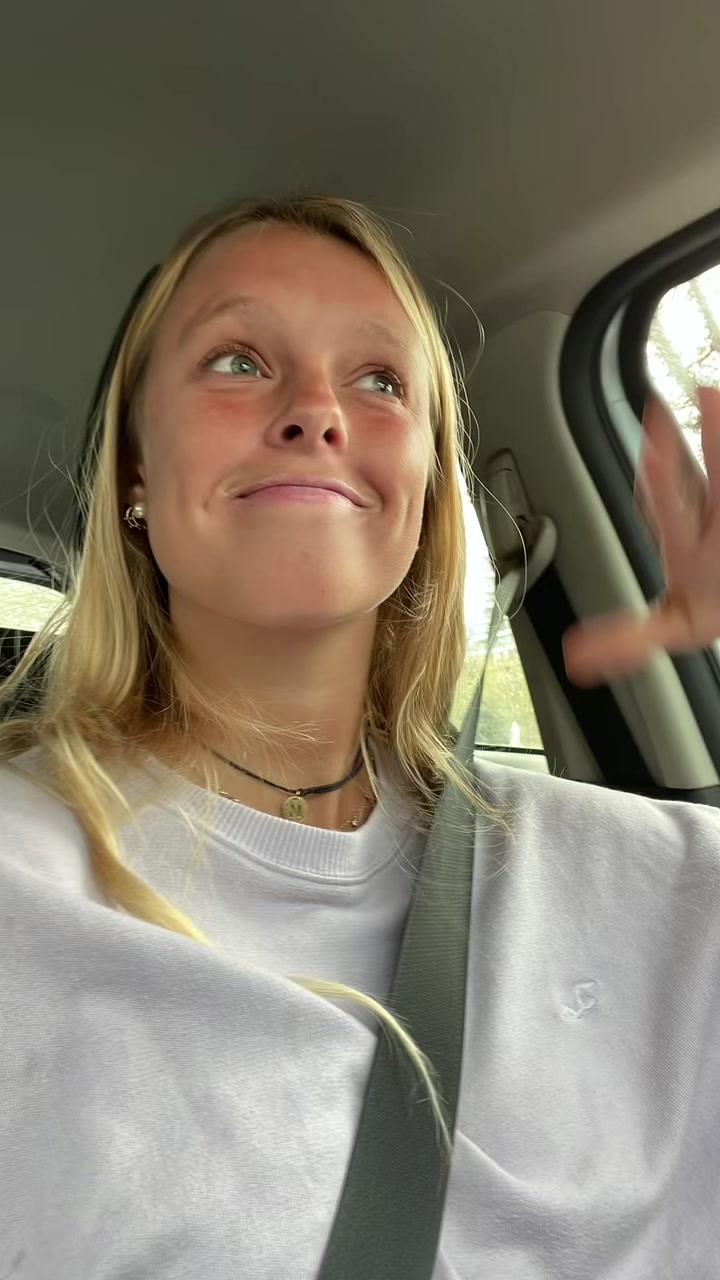 @Nicolebarker