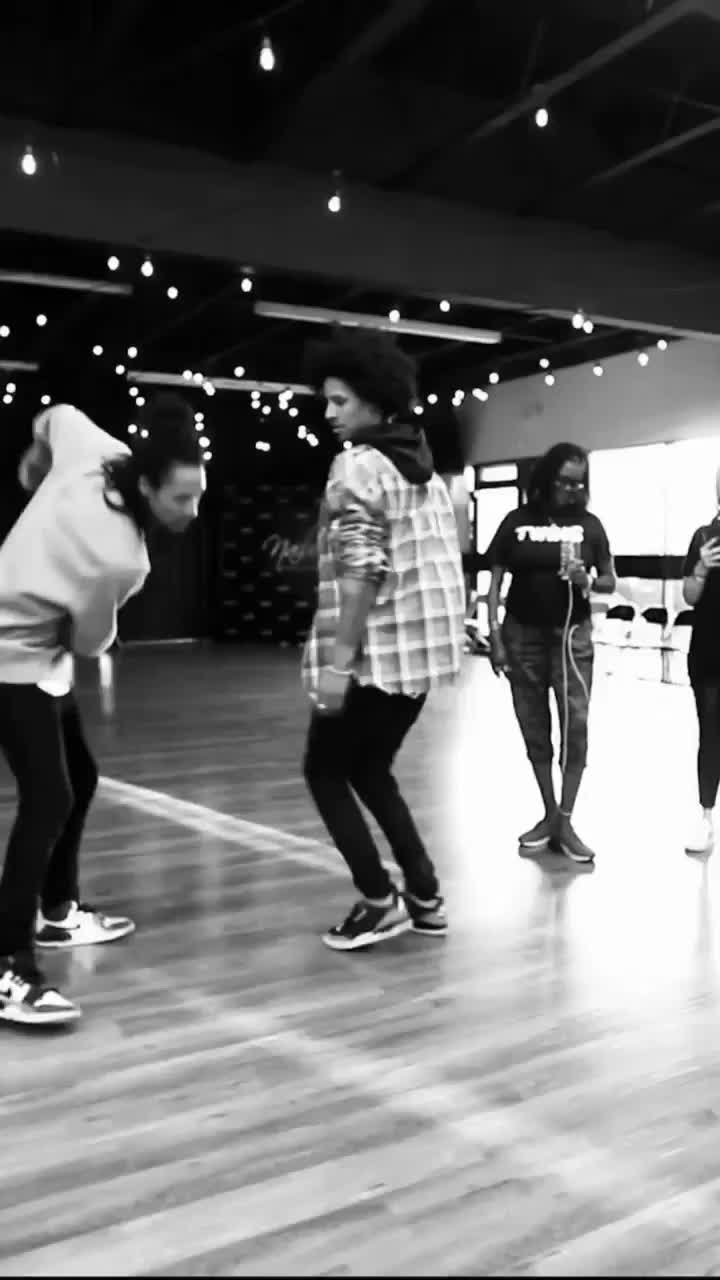 @Les Twins Musicality
