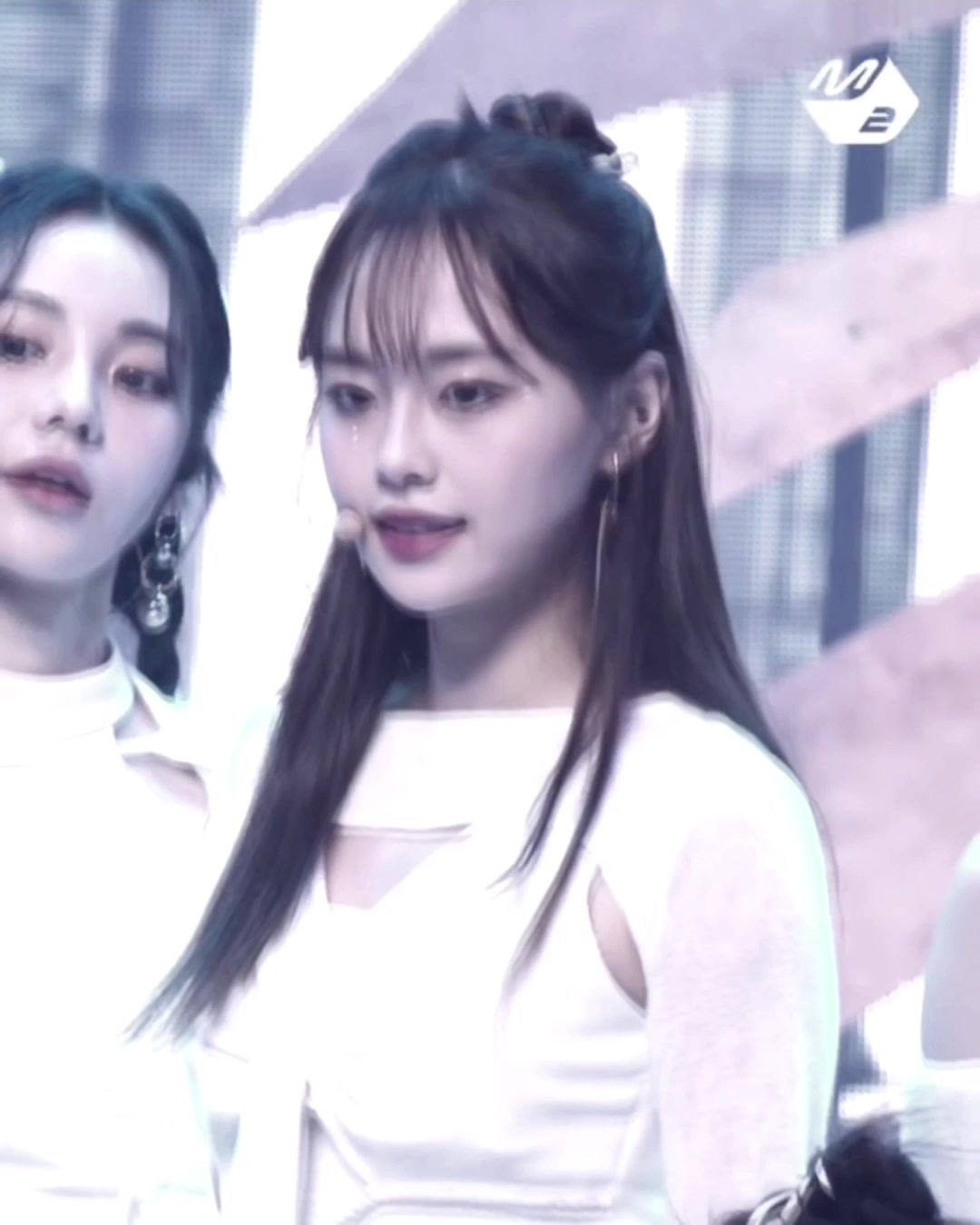 @loonaoutselling