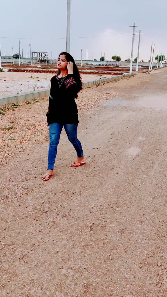 @mounika poreddy