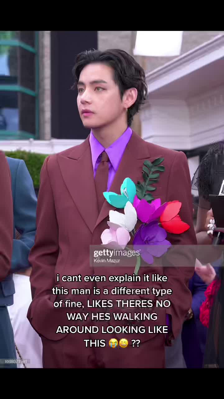 @⁷