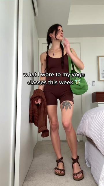 @mollymmoon ⋆˚꩜｡