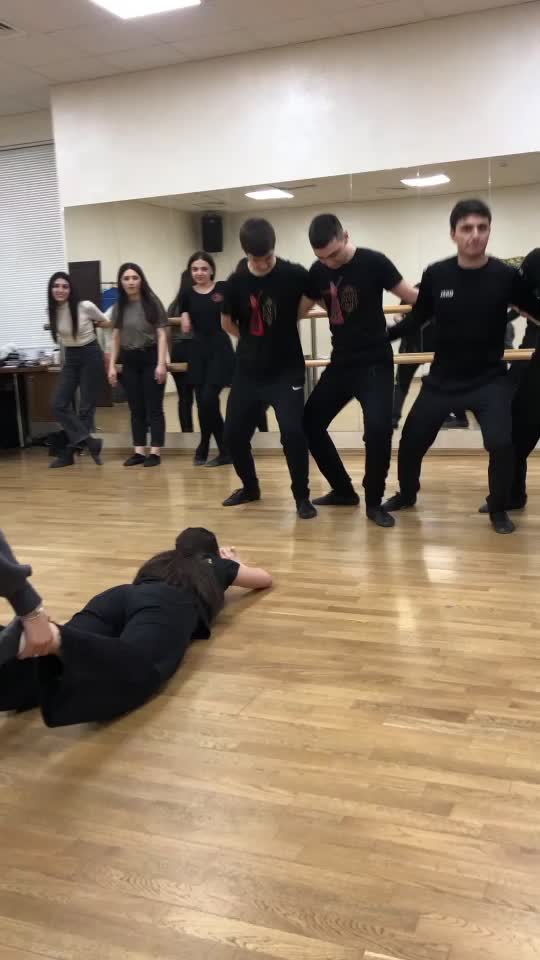 @nairi_dancegroup
