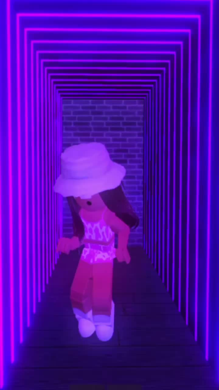 @𝙻𝚊𝚢𝚕𝚊 🐳