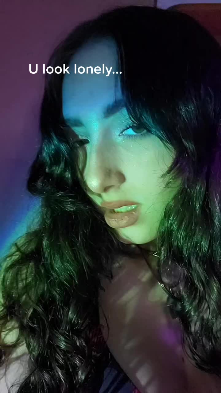 @Tia_Lena