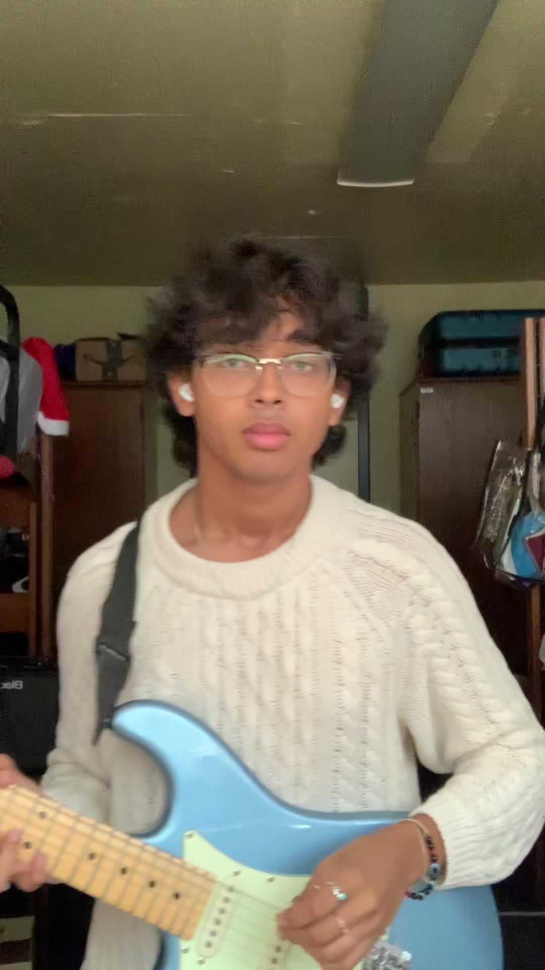 @KM