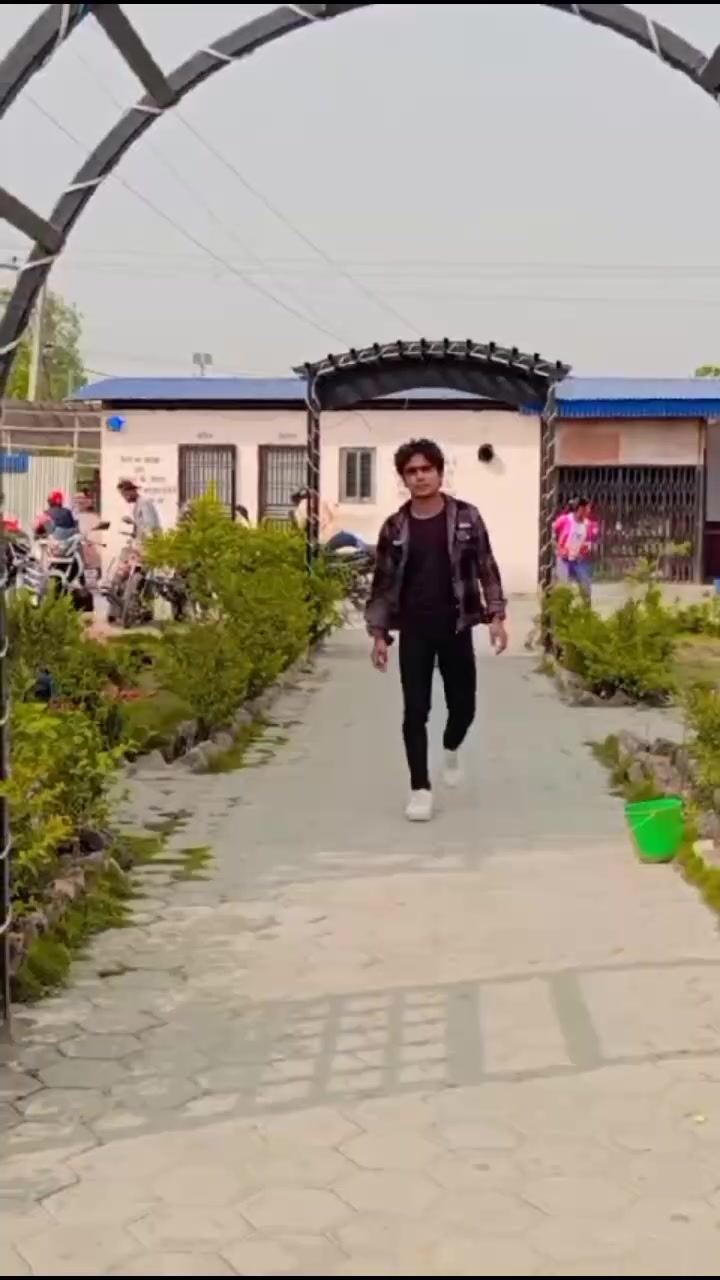 @RAEES...Hazir hai🤟