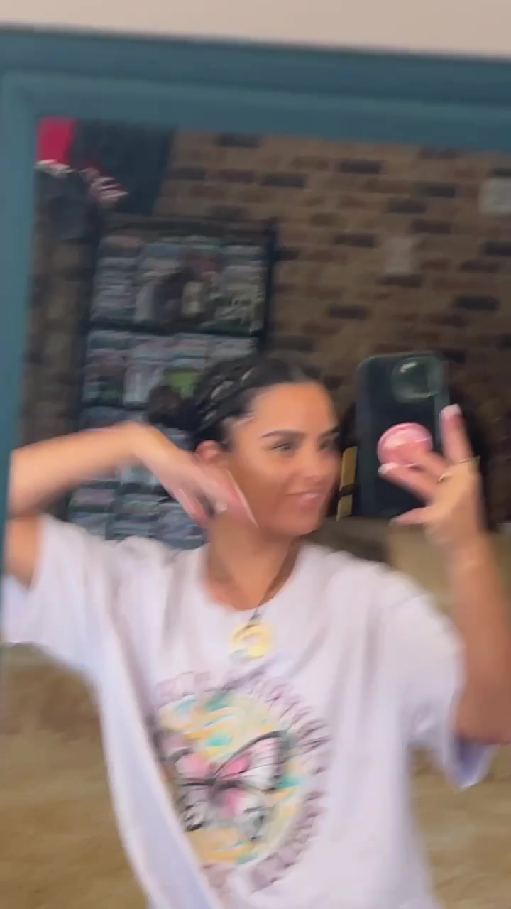 @leilaniwhite