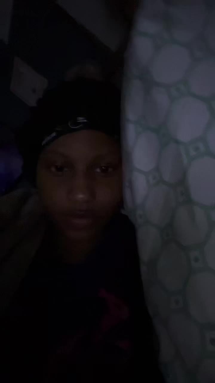 @jhaniyaaaa
