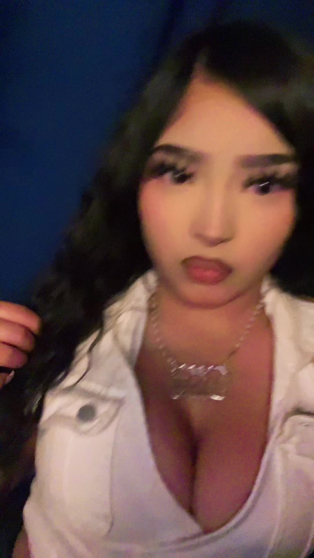 @𝒞