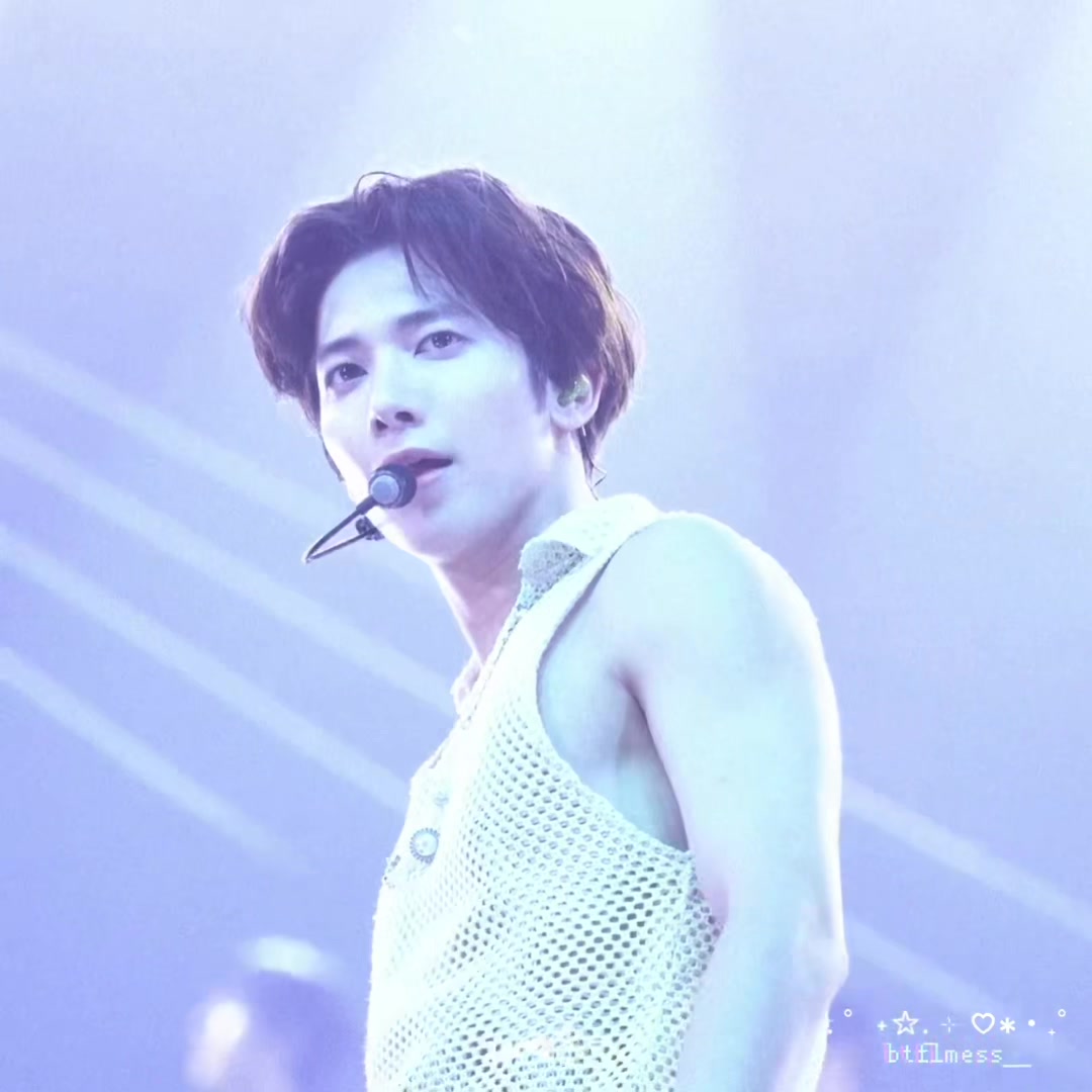 @. &deg;˖☆.⊹ ‧