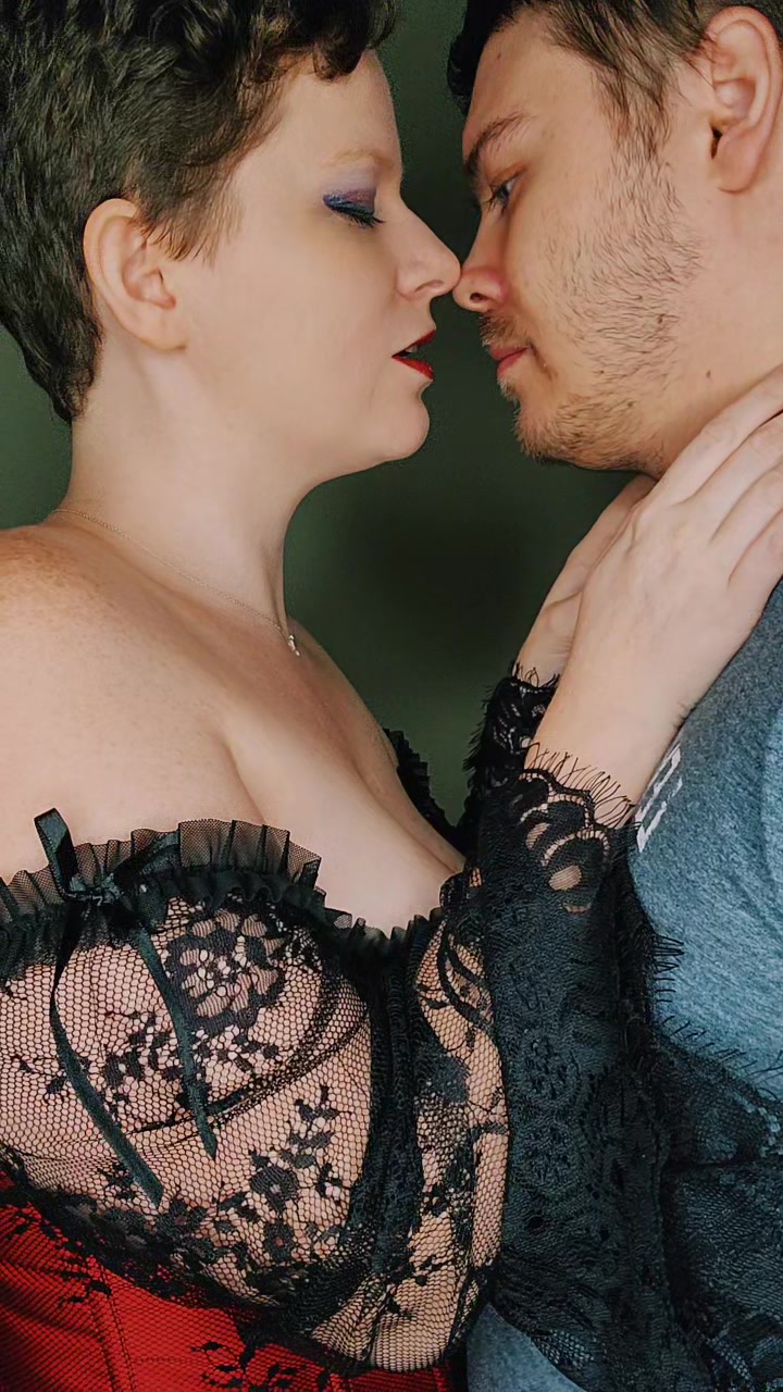 @queen_of_spreading_love