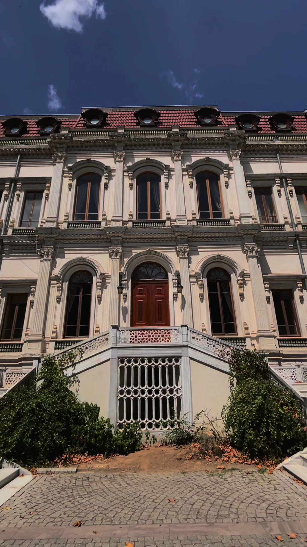 @travelerbedir