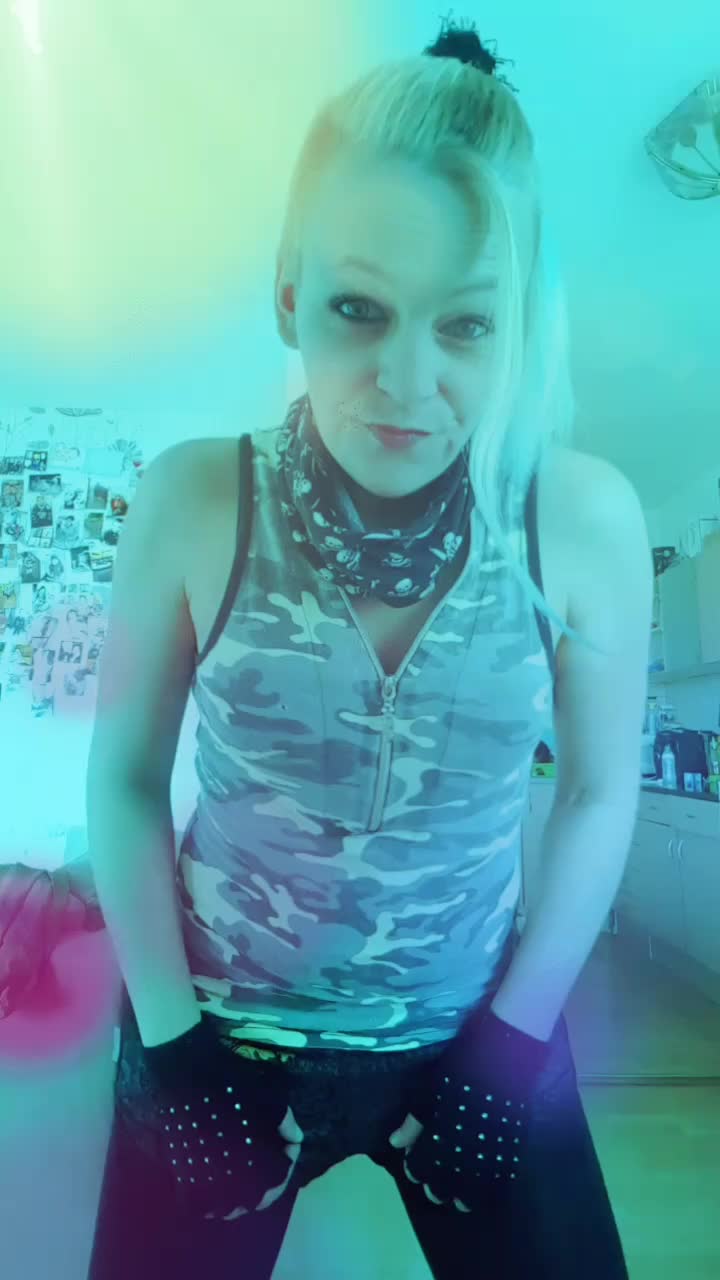 @๐ค๐๐ค