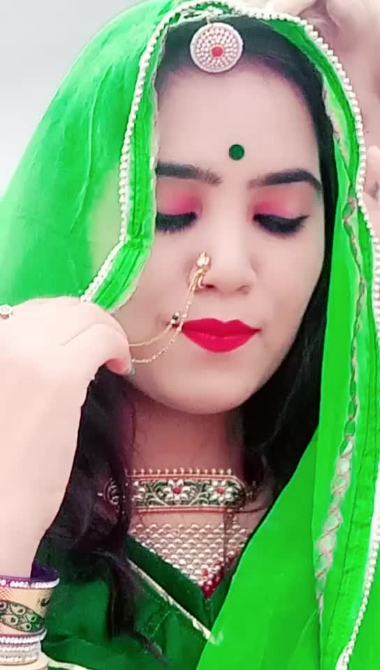 @Akanksha maru👰😍💜