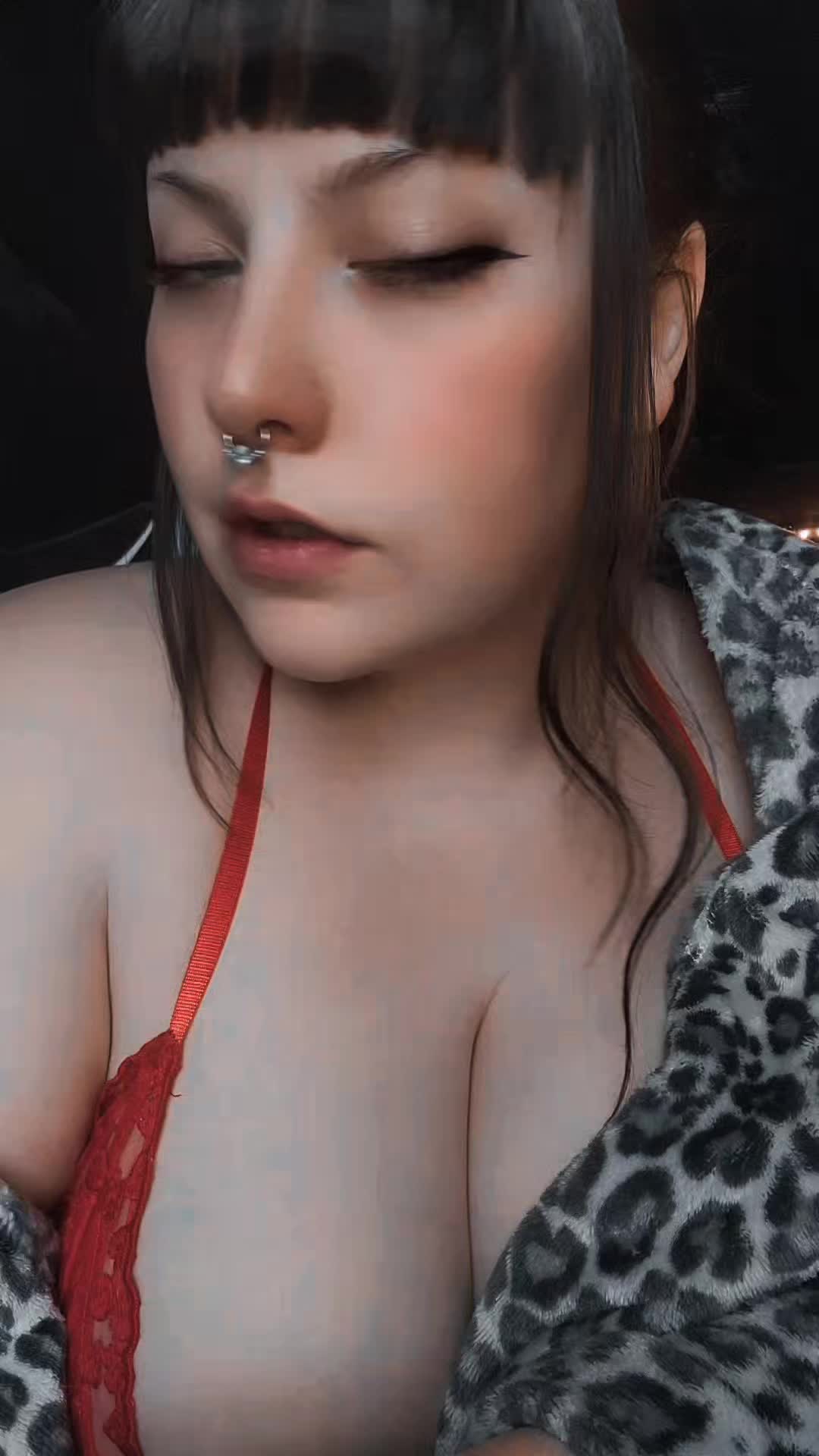 @ThiccGhostGirl