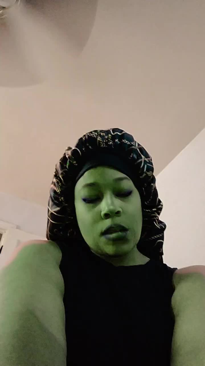 @lil_hips_lil_thighs_69