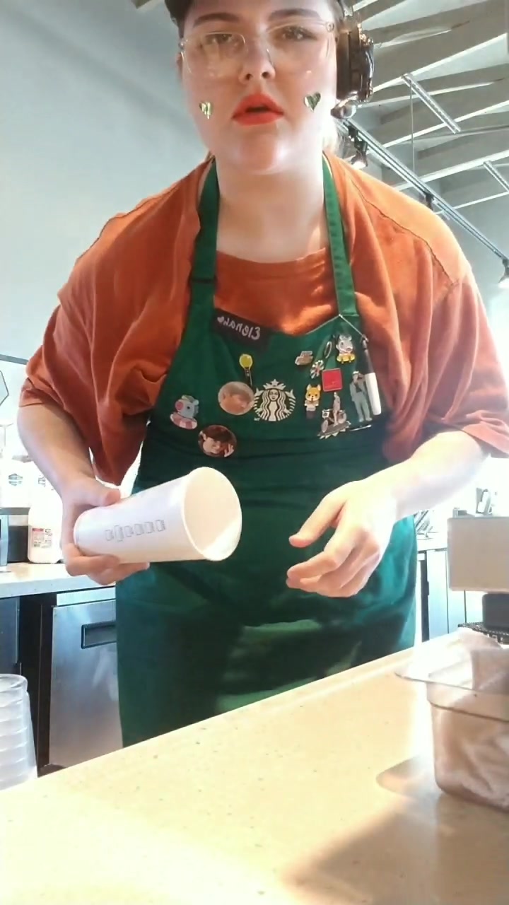 @Elly