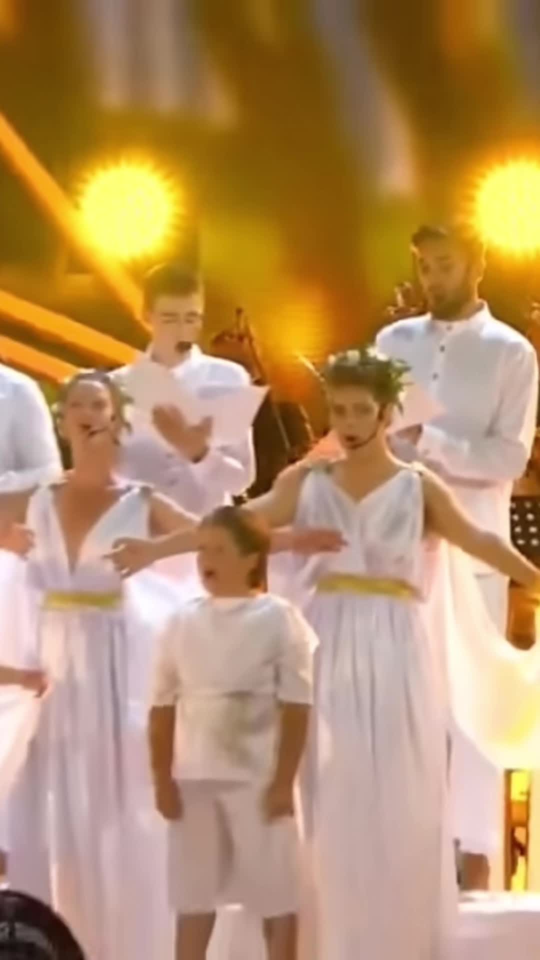 @NikocadosLeftToenail