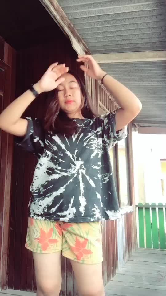 @Dea Adelia320