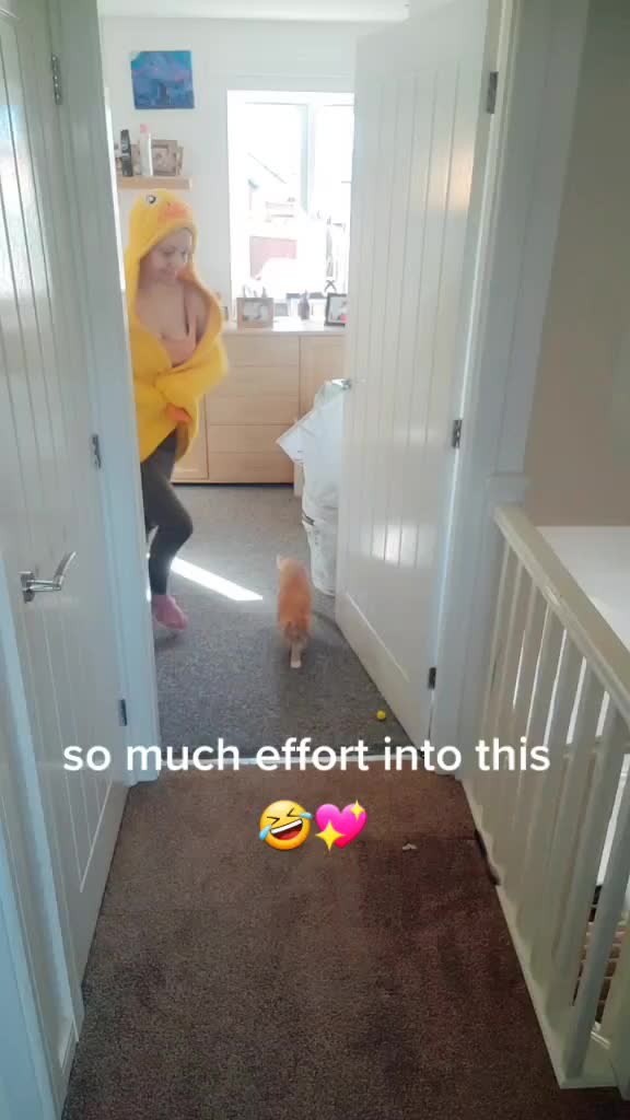@Adora