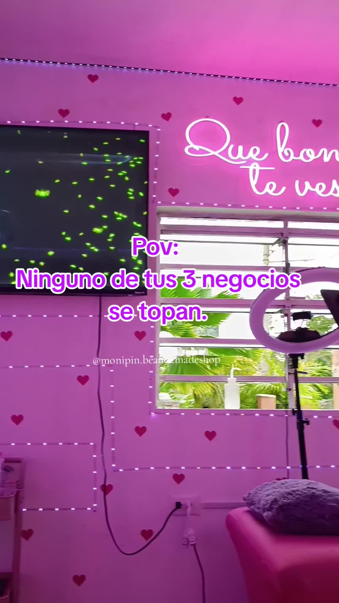 @Monnipi&ntilde;a