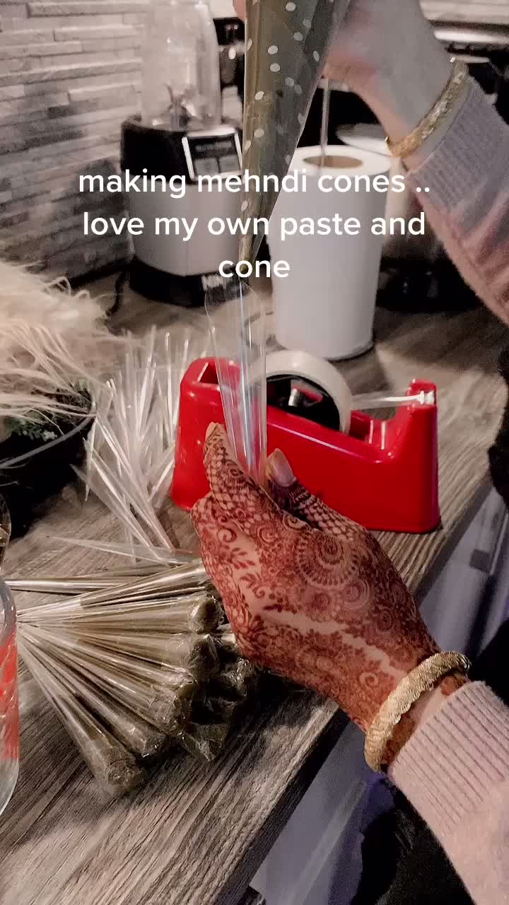 @Fiza Mehndi