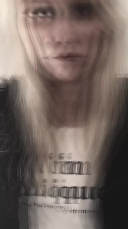 @Taschaa_