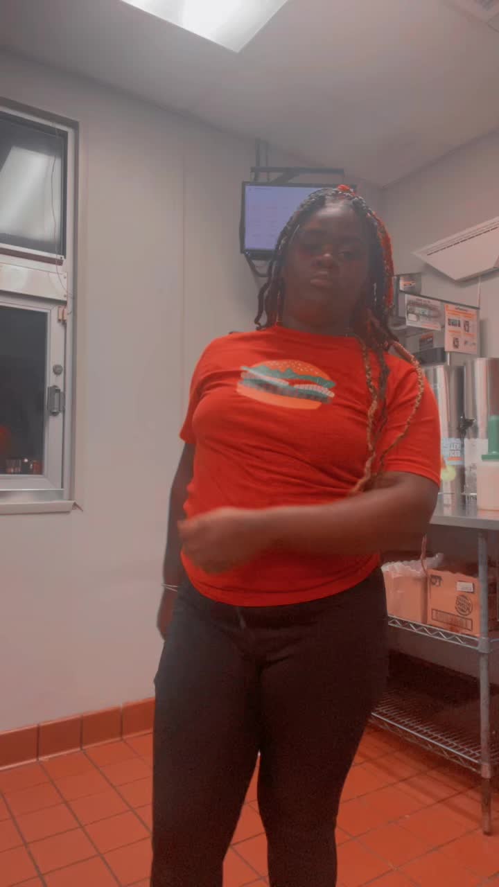 @🧜🏿♀️ bₗₐqᵤₑ bₑᵣᵣy 🧜🏿♀️