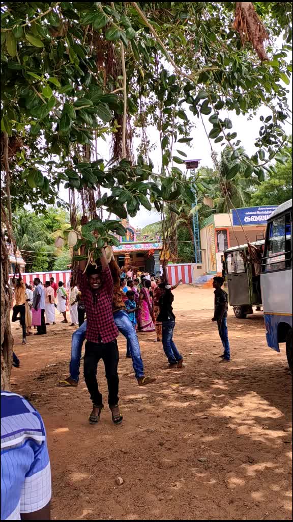 @call_me_karuvaya