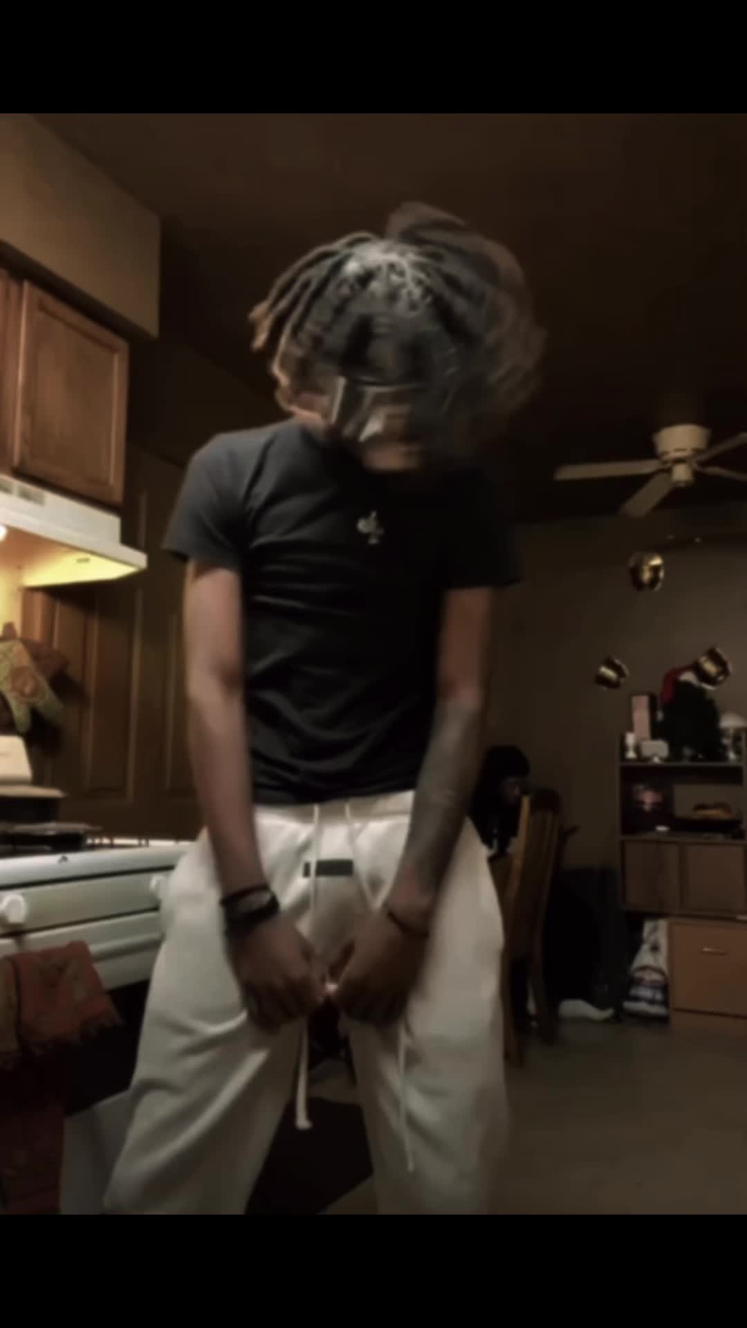 @L3L3♡