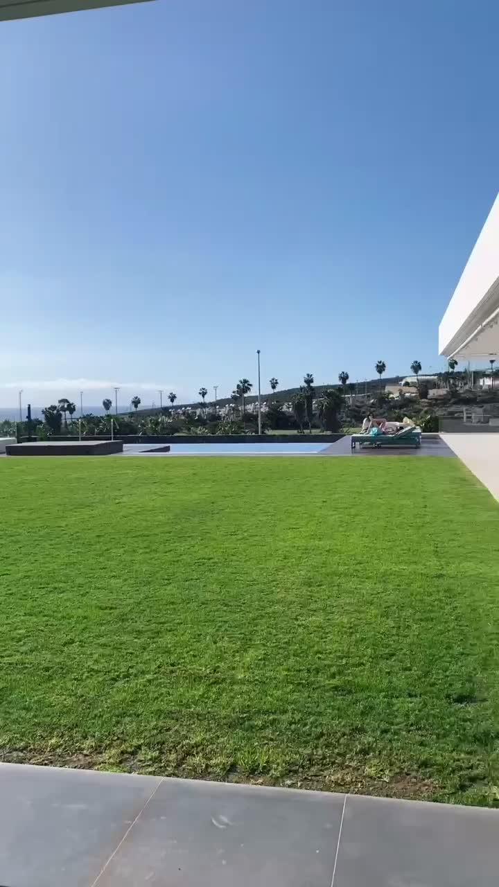 @Gretatosto