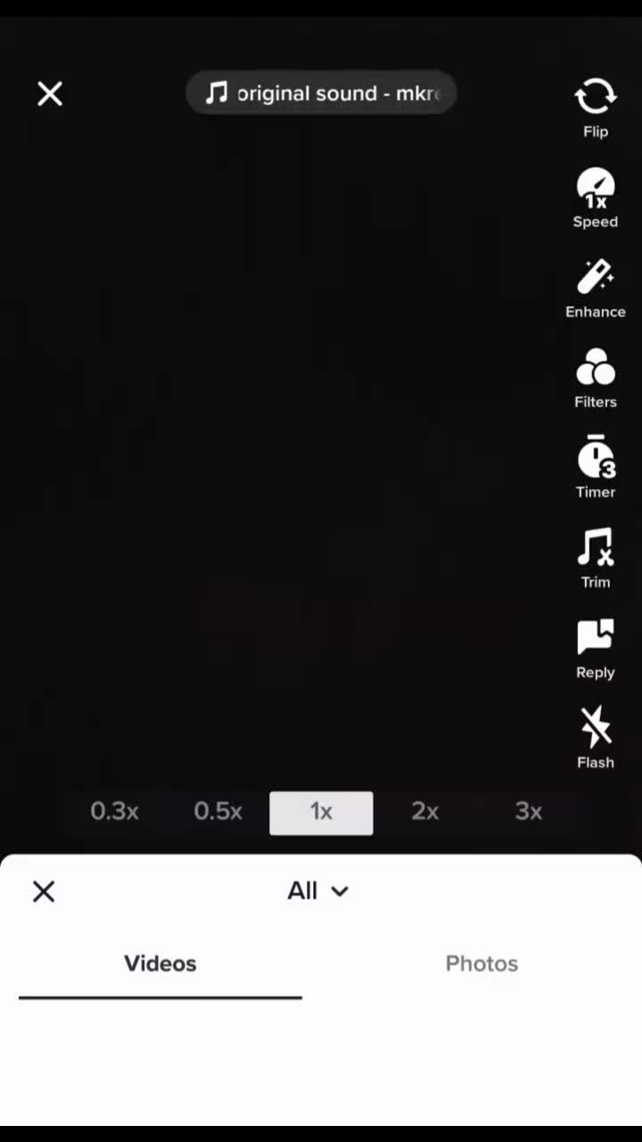 @🖤