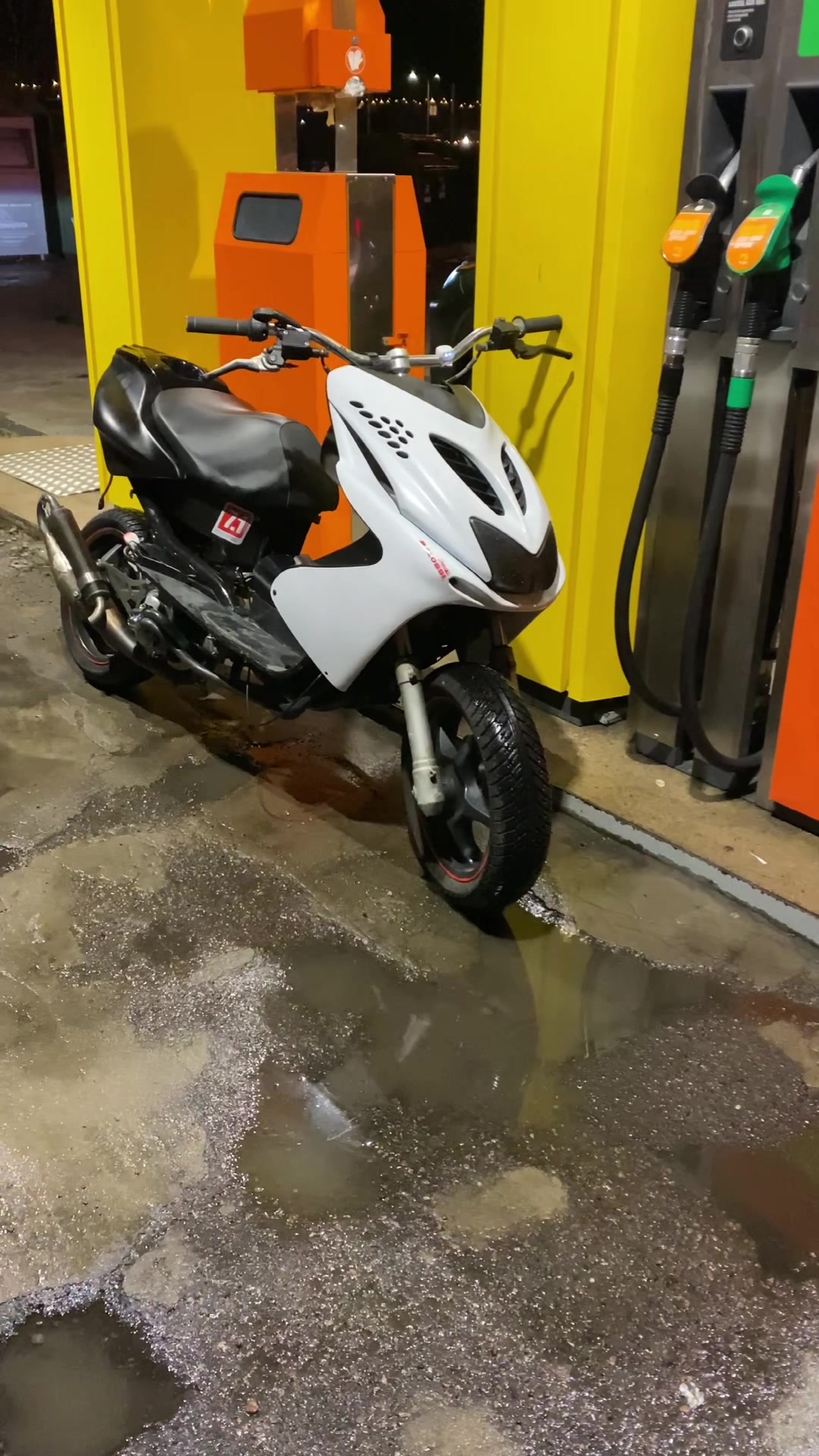 @🛵💨💨💨