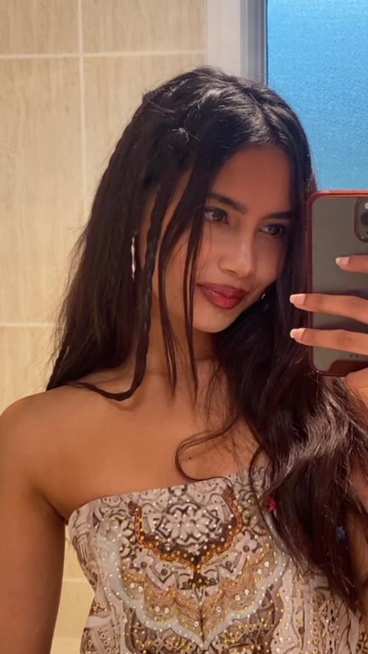 @Niharikaaa