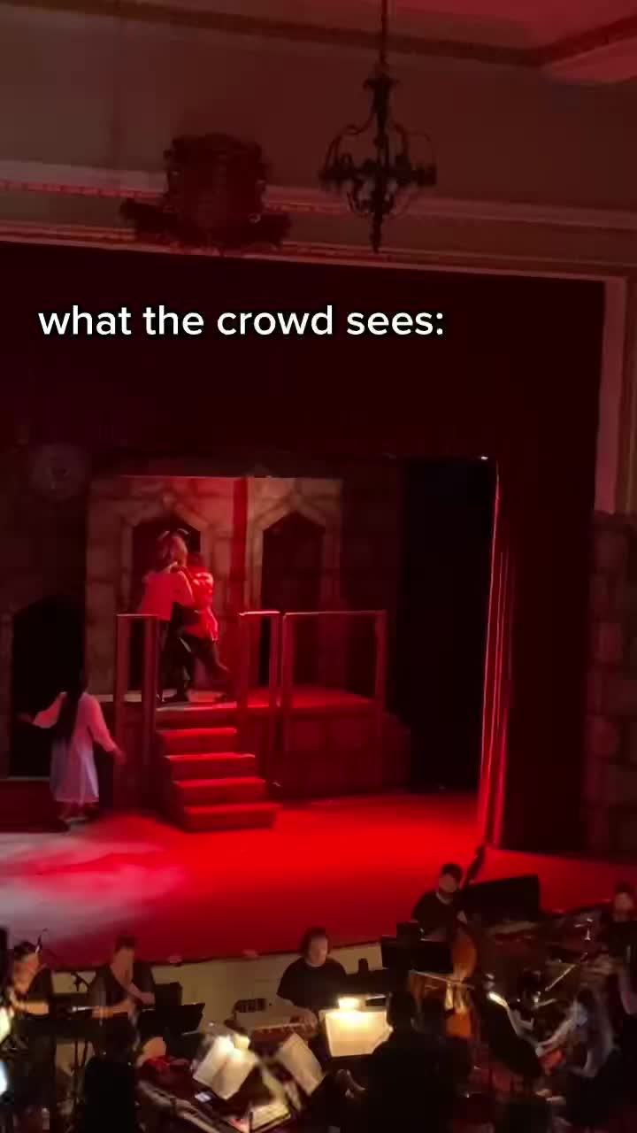 @🎭