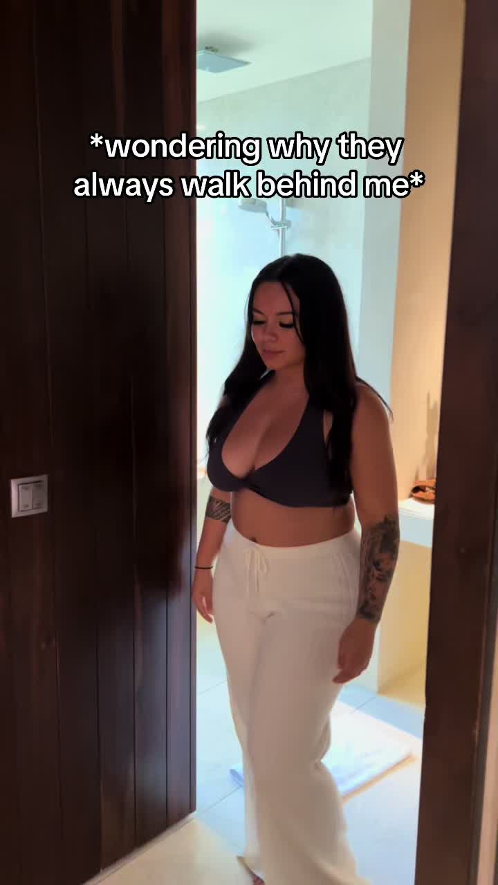 Coco Cee (@cocochatts) - Urlebird