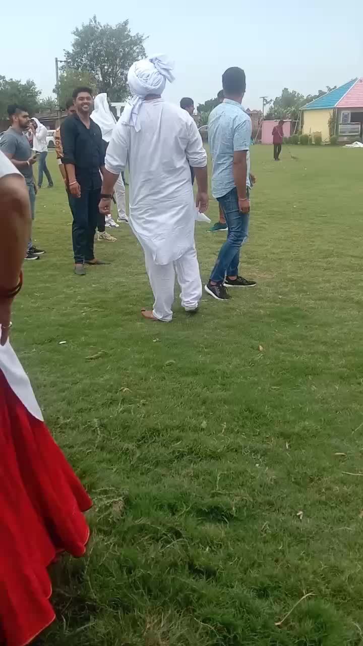 @royal.. jaatni