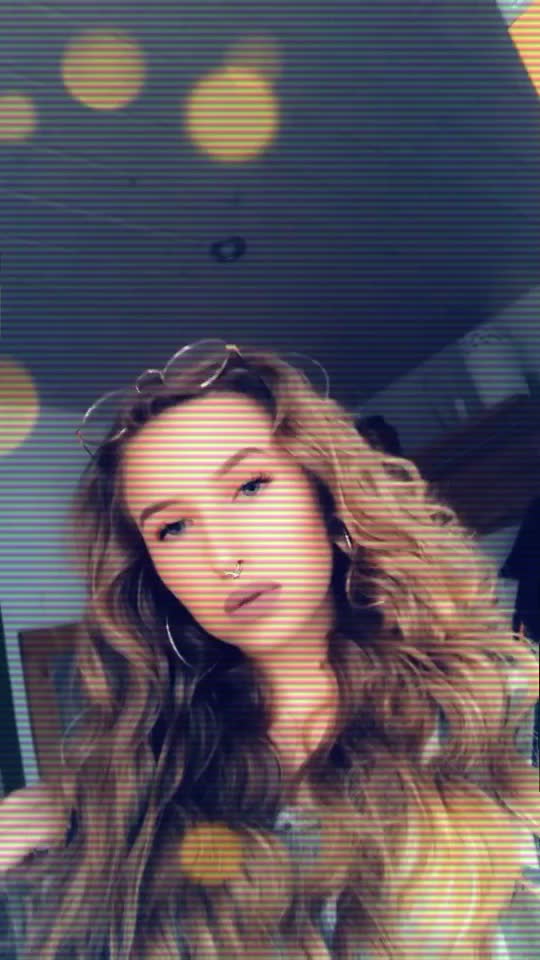 @queenofqueens🤩