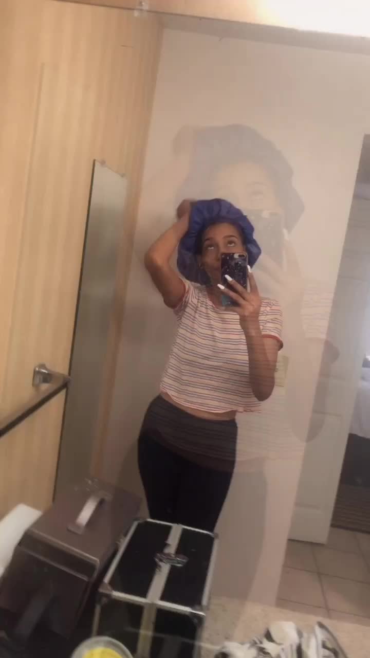 @🧞&zwj;♀️ Ari 🧜🏽&zwj;♀️
